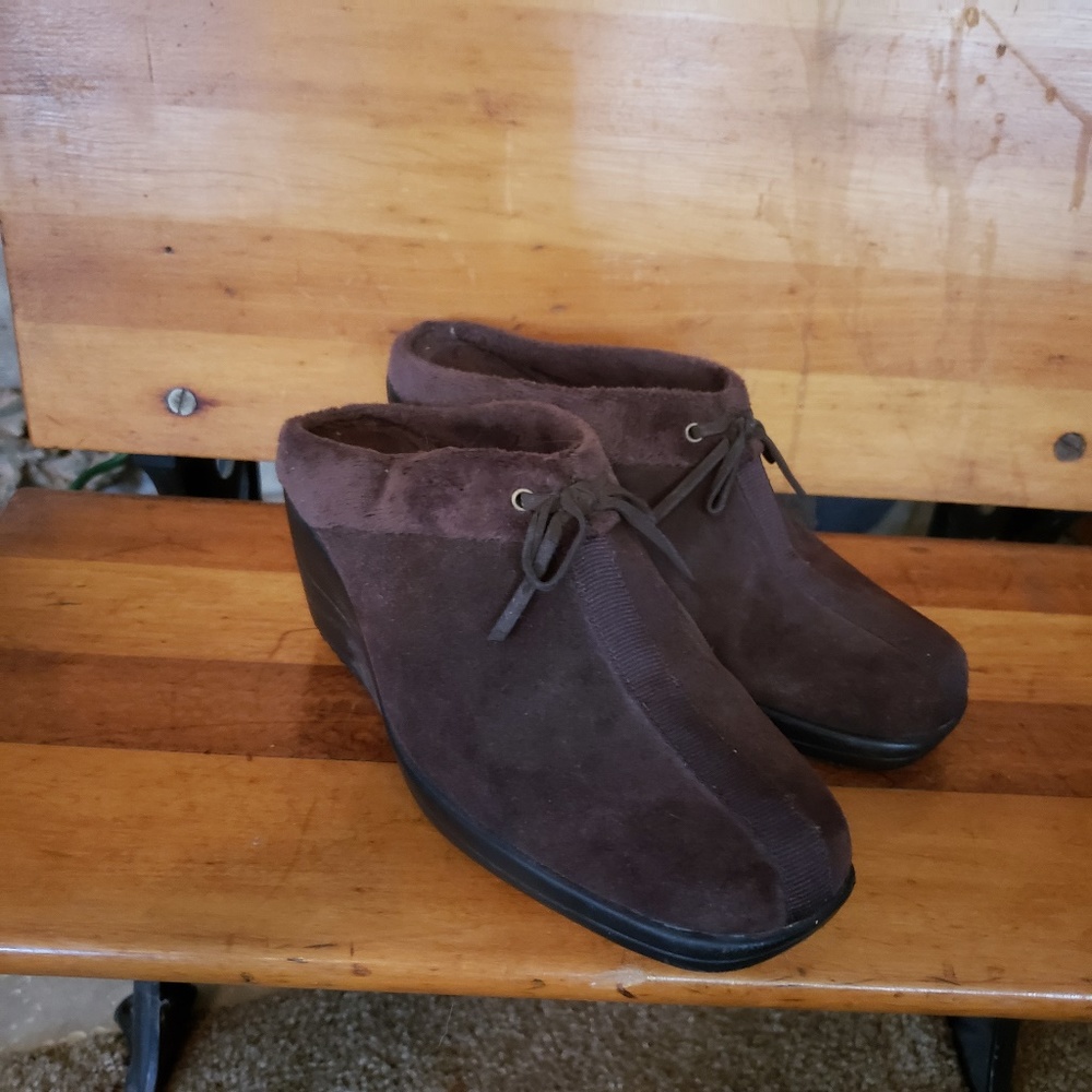 Thom McAn Brown mules, size 6.5